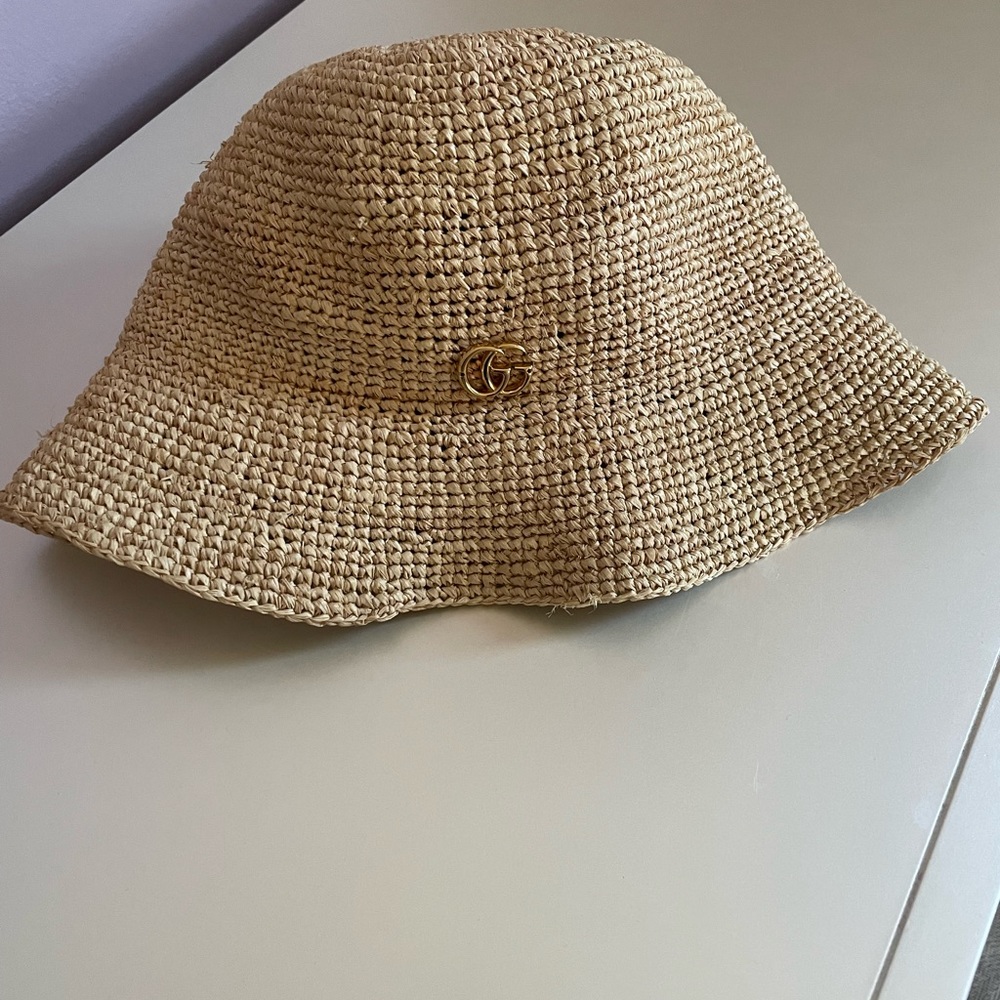 Gucci bucket hat